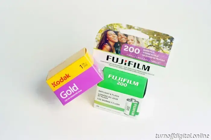 Fujifilm 200 negativo a colori contro Kodak Gold