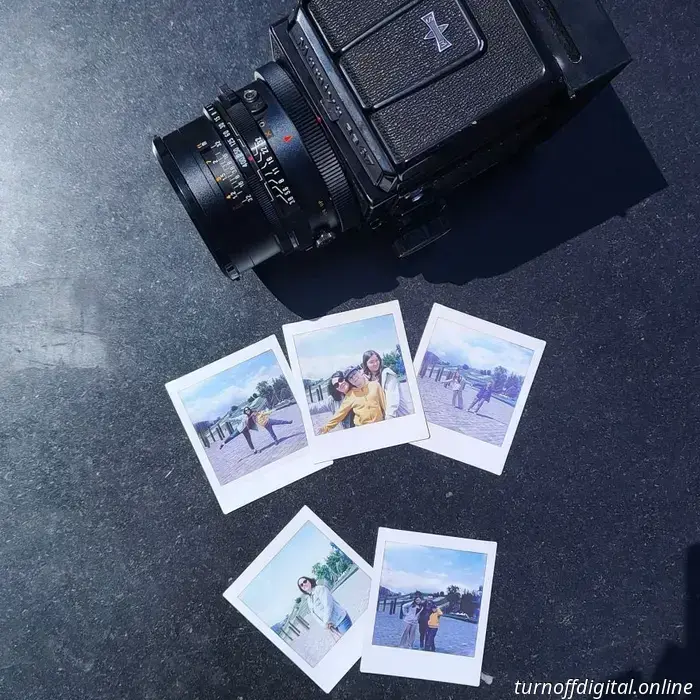 Jollylook stellt erschwingliche mechanische Sofortbild-Rückseiten für die Mamiya RB67, RZ67 und andere MF-Kameras her.